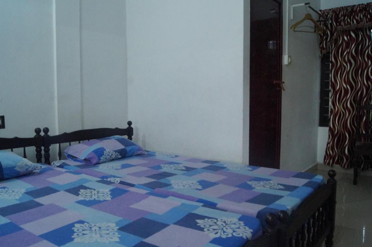 Prems Homestay Kochi Zewnętrze zdjęcie