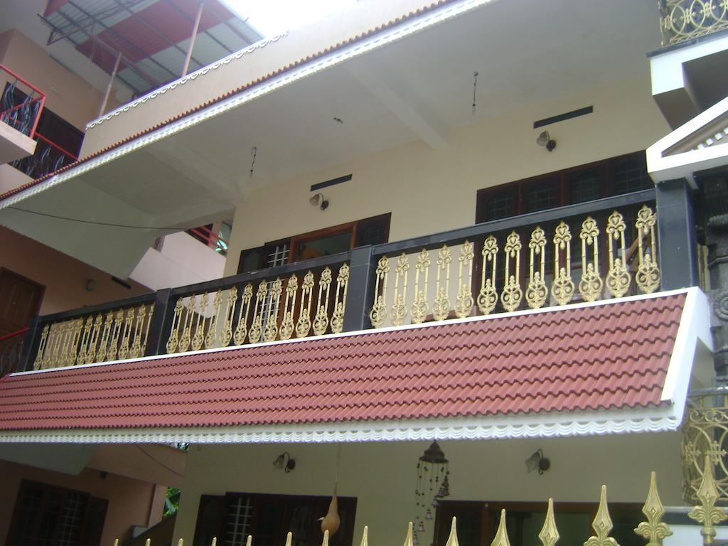 Prems Homestay Kochi Zewnętrze zdjęcie