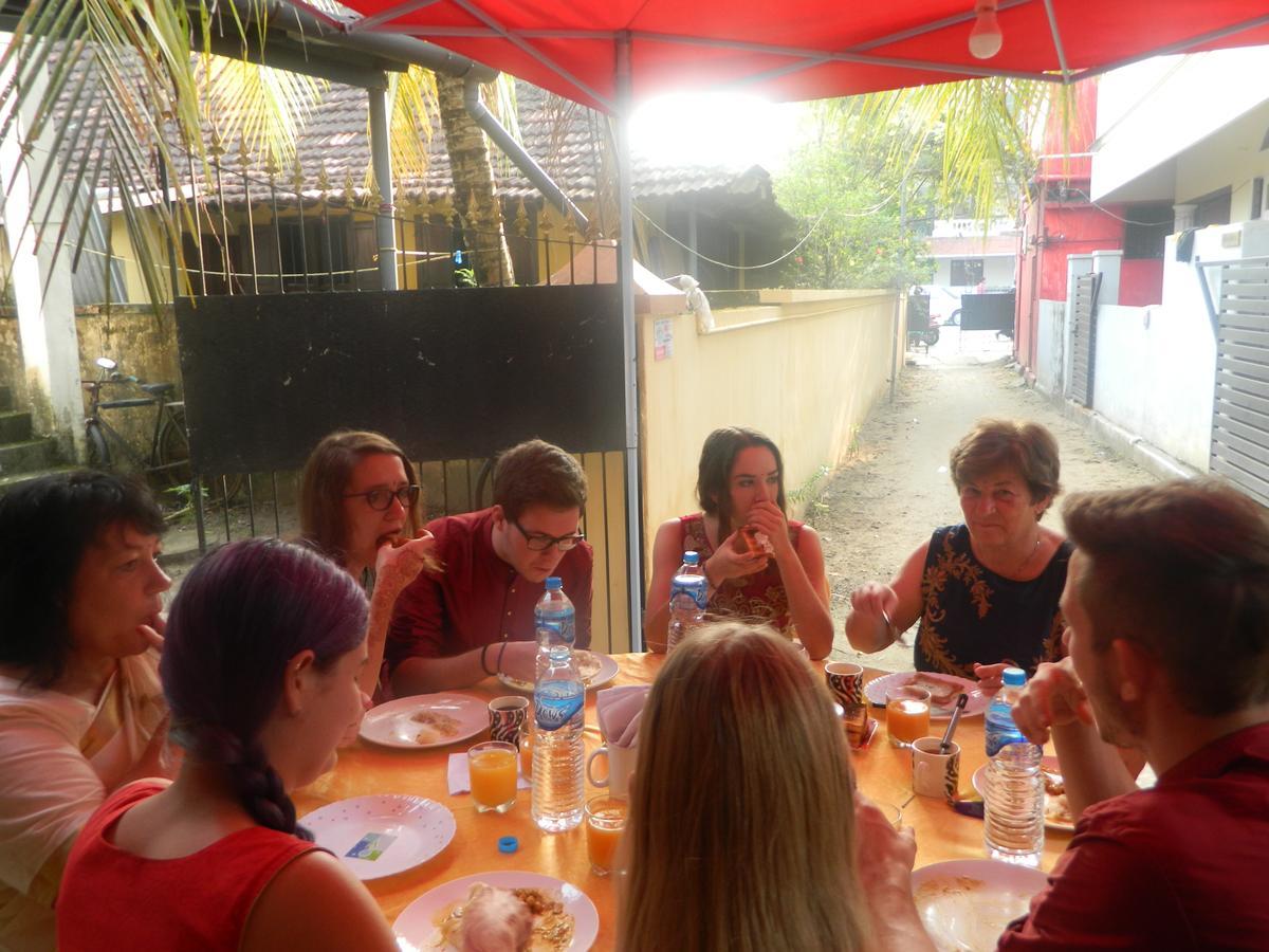 Prems Homestay Kochi Zewnętrze zdjęcie